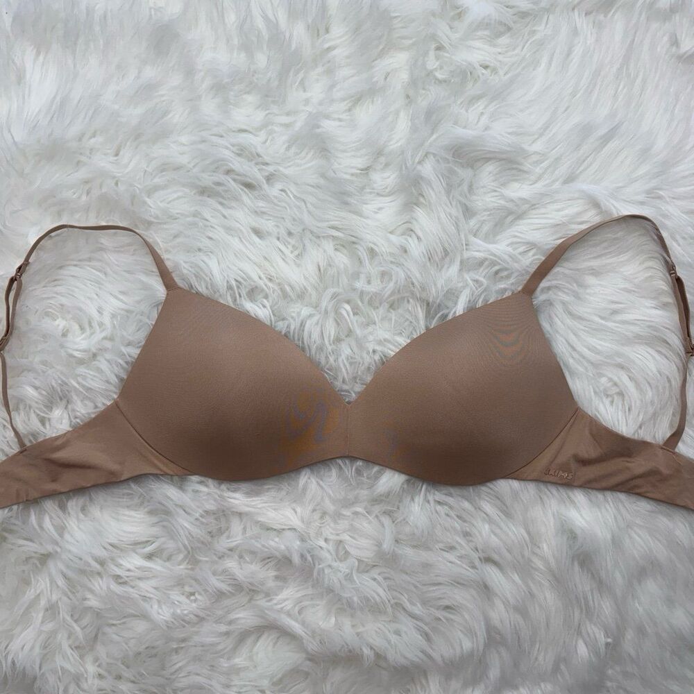 Skims Wireless Form Pushup Plunge Bra Clay Size 32C